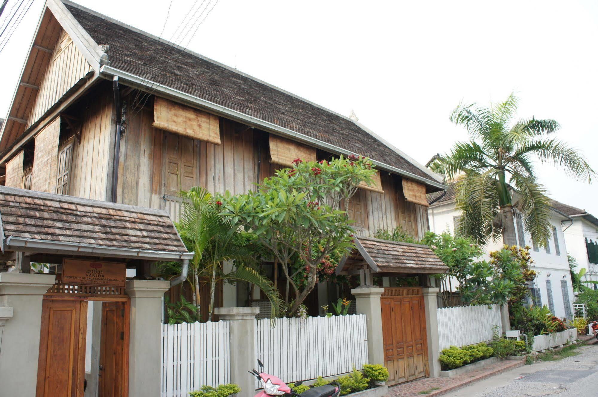 萨拉勃拉邦酒店 琅勃拉邦 外观 照片